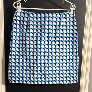 Melly M Patterned Hidden Zipper Mini Skirt Size: 8 Length: 19”